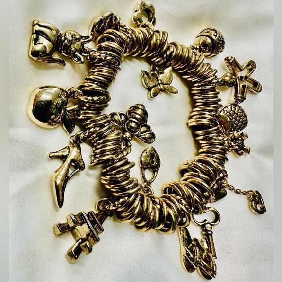 Stretch Charm Bracelet - Elegant & Unique Design Gold Charm Bracelet - Picture 6 of 17